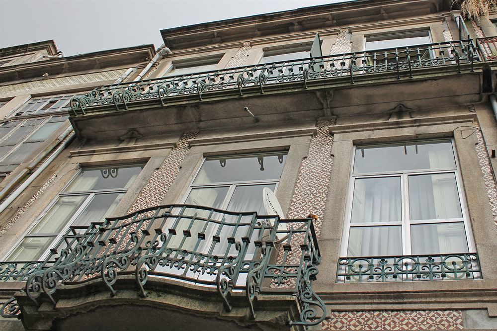 Lunar Guest House Порто Екстериор снимка